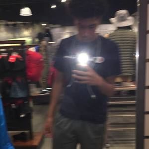 Meet your Posher, Justin